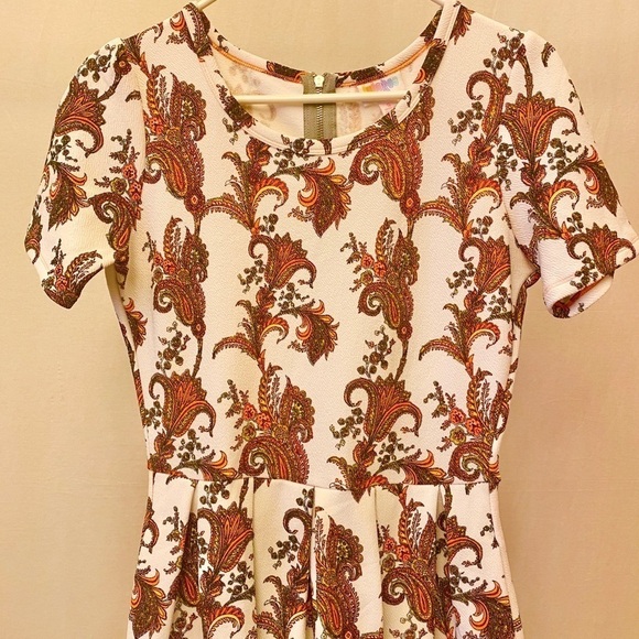LULAROE Fit & Flare Dress, Paisley, Short Sleeve, Orange, Size Small, Stretch - Picture 3 of 6